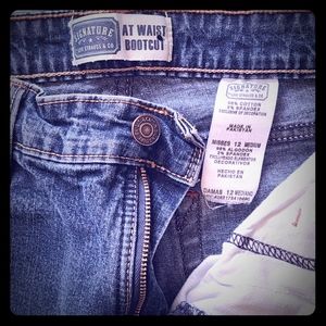 Signature Levi Jeans